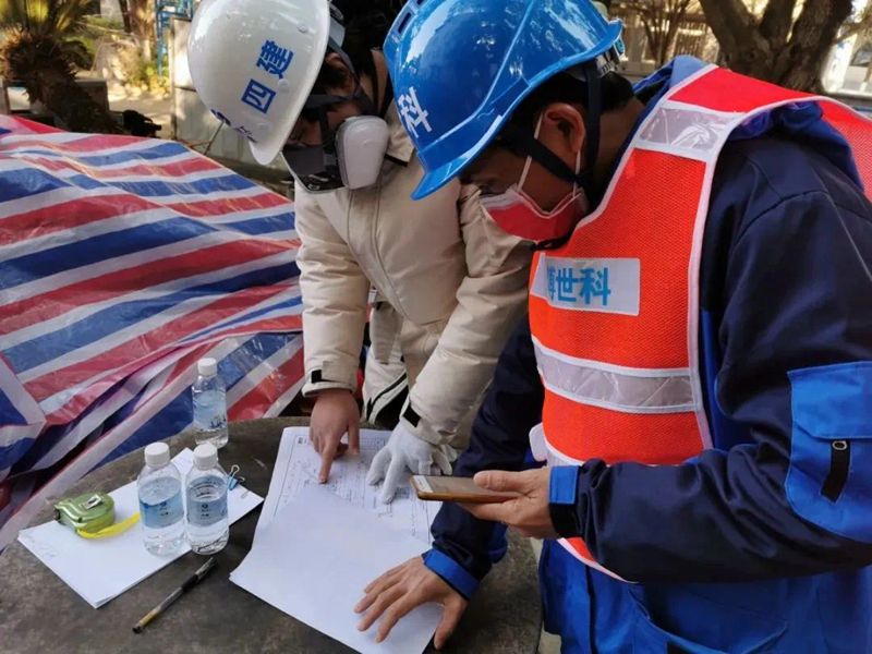 術業有專攻  精神小伙在行動——記九分公司技術科科長助理、公司第三屆“技術能手”獲得者汪濤.jpg